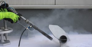 Service de nettoyage à la glace sèche et cryogénique à Montréal, Laval, Rive-Sud et la Rive-Nord de Montréal / Décontamination Montréal