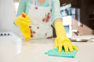 service de grand ménage, nettoyage de tapis, nettoyage de carpette, nettoyage de sofa, nettoyage de divan, nettoyage de matelas et nettoyage de meubles à Montréal, Laval, Rive-Sud et la Rive-Nord de Montréal / Décontamination Montréal